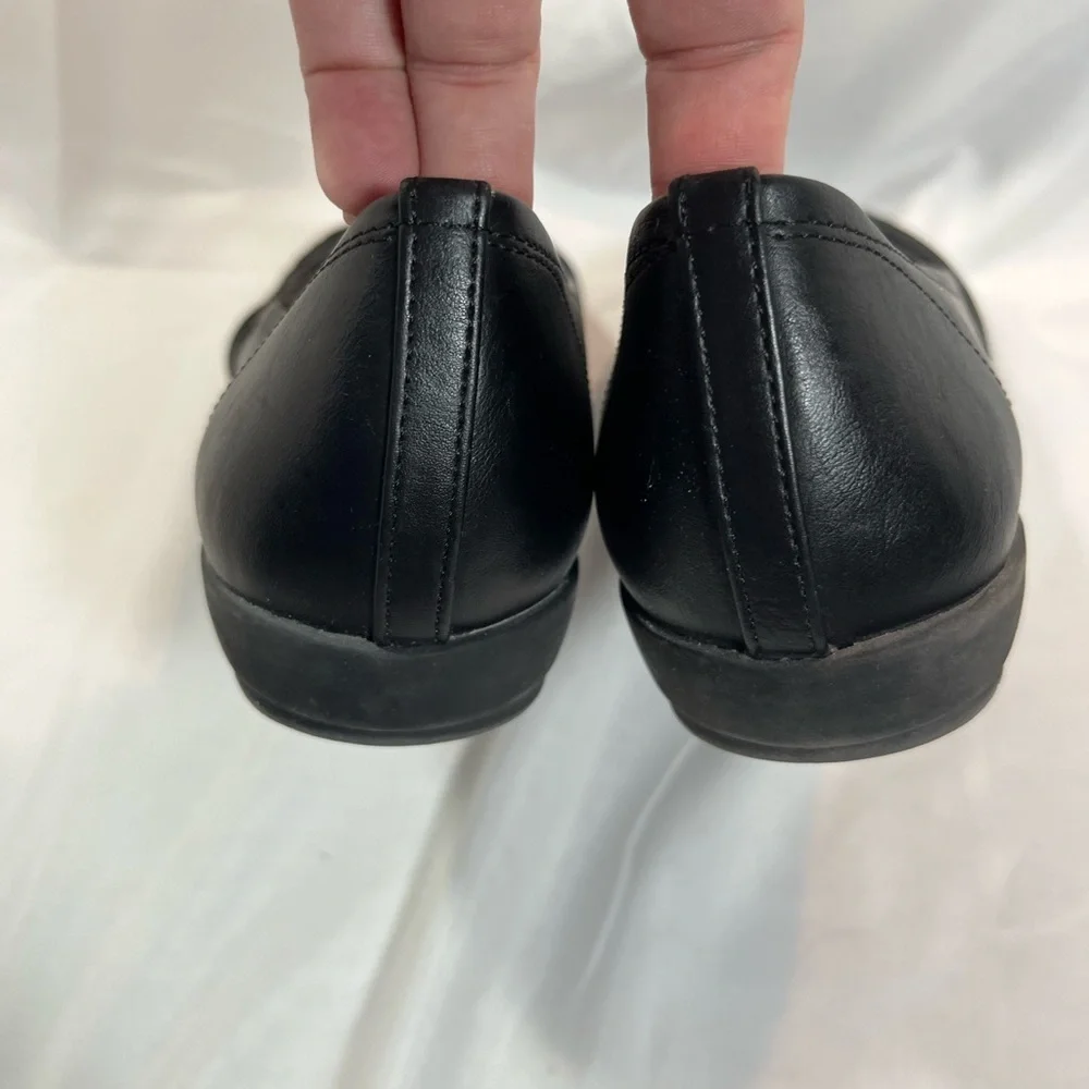 Natural Soul by Naturalizer “GIRLY” Black Flats